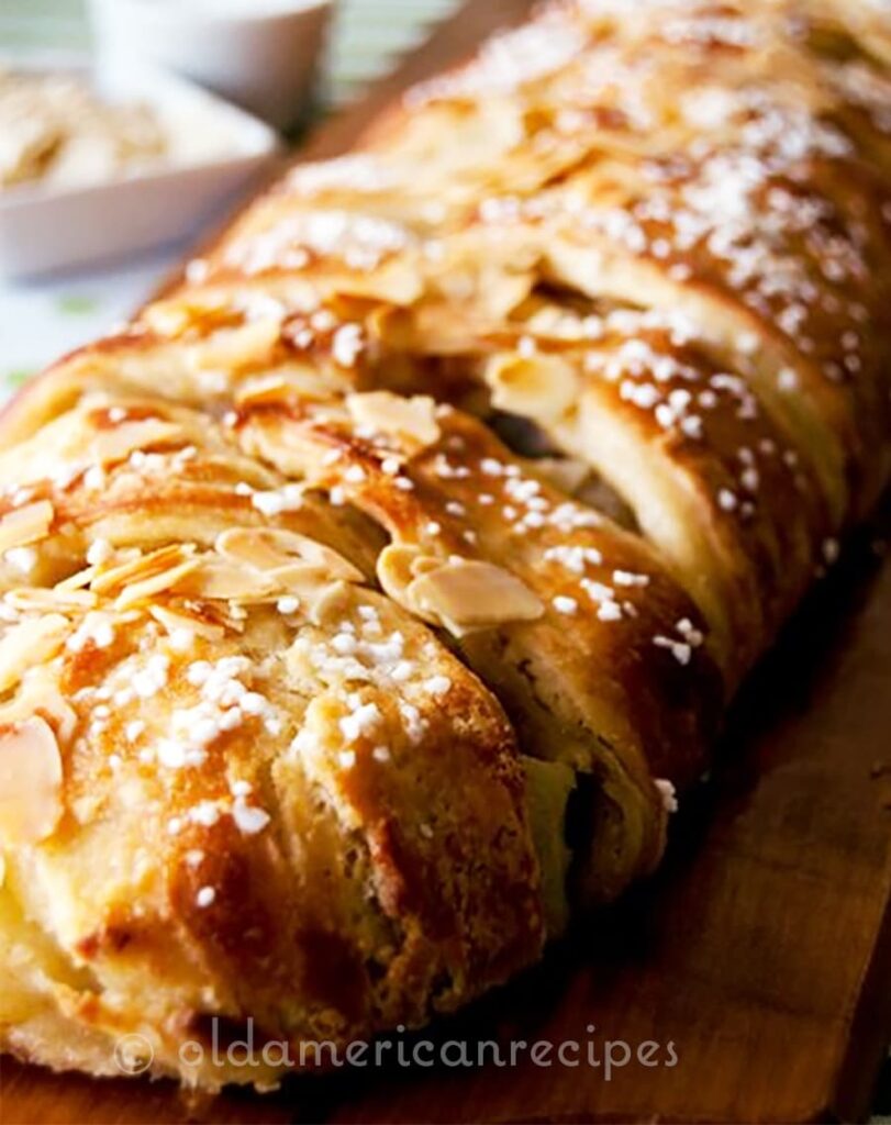 Cinnamon apple Danish braid