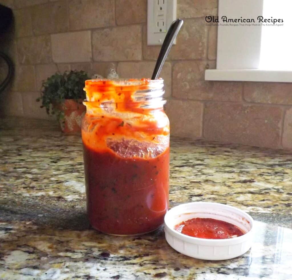 Homemade pizza sauce in minutes