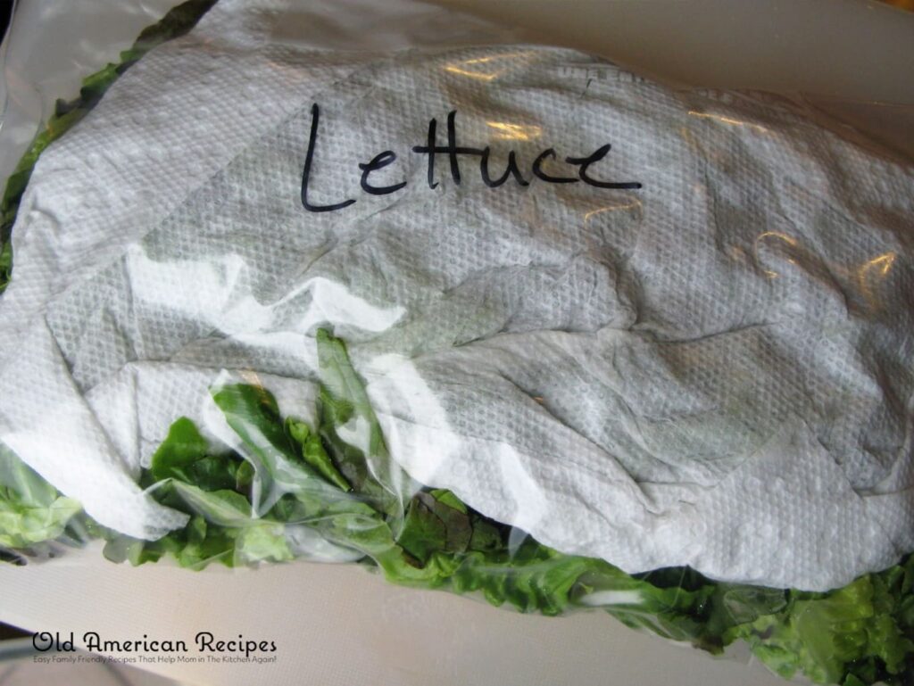 Storing cut lettuce