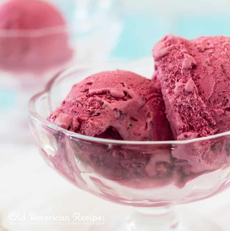 blackberry sour cream ice cream