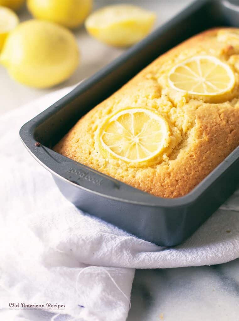 Lemon polenta pound cake