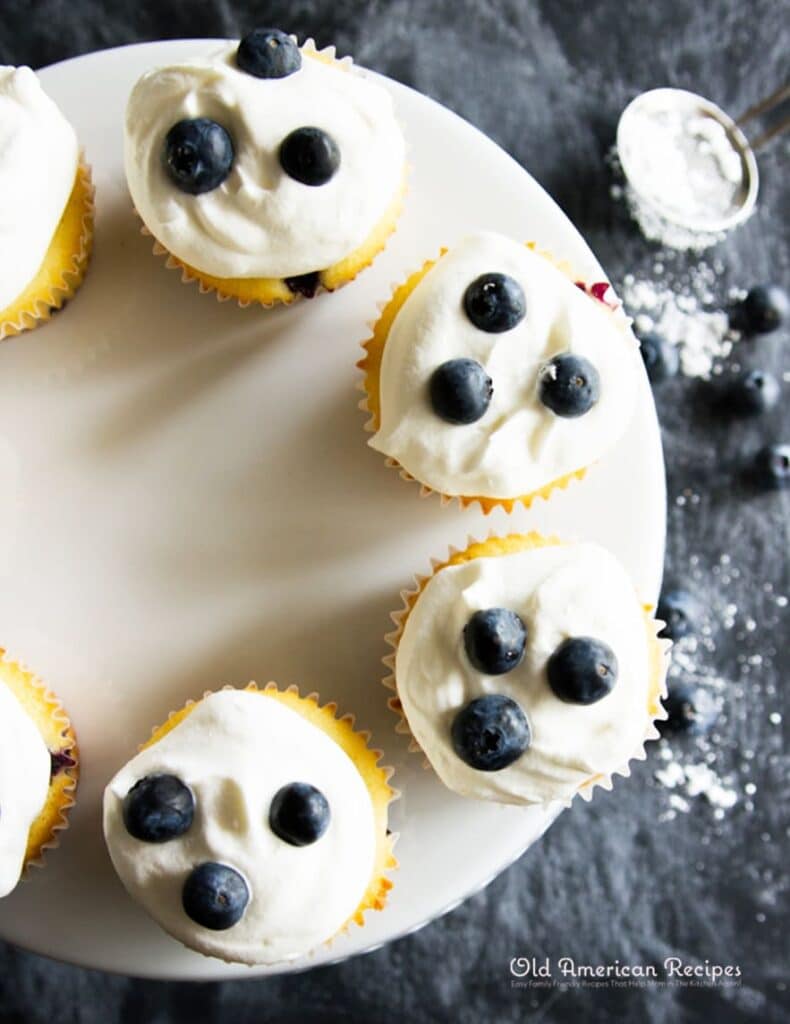 Blueberries N Cream Cupcakes