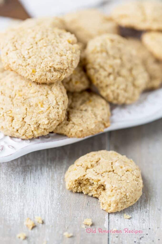 Amaranth lemon cookies