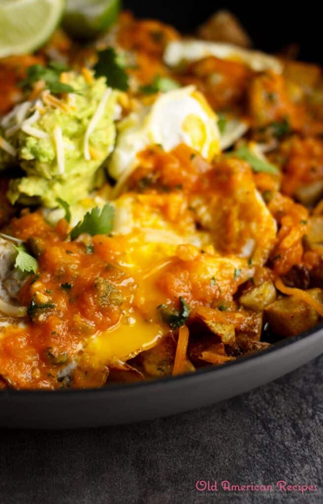 Huevos rancheros breakfast hash