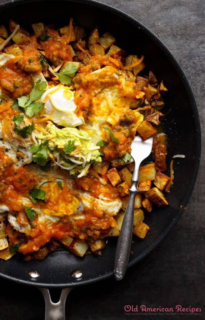 Huevos rancheros breakfast hash