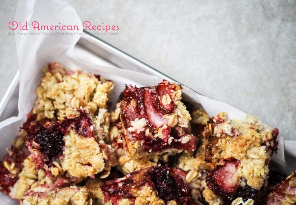 Berry oatmeal bars