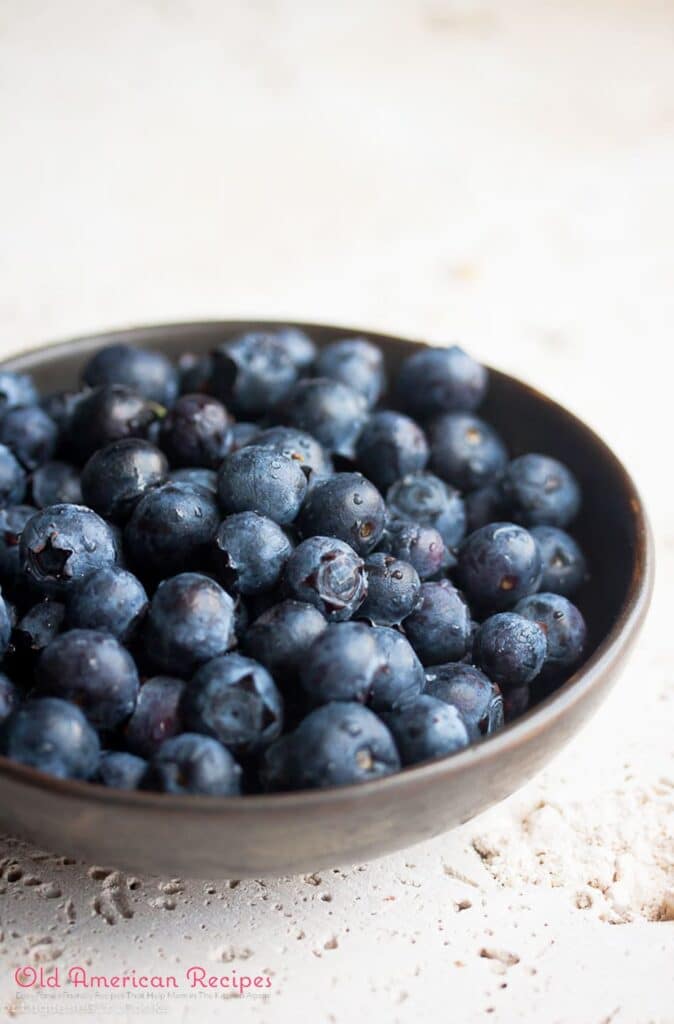 Healthy Blueberry Oat Muffins with Almond-Oat Crumble