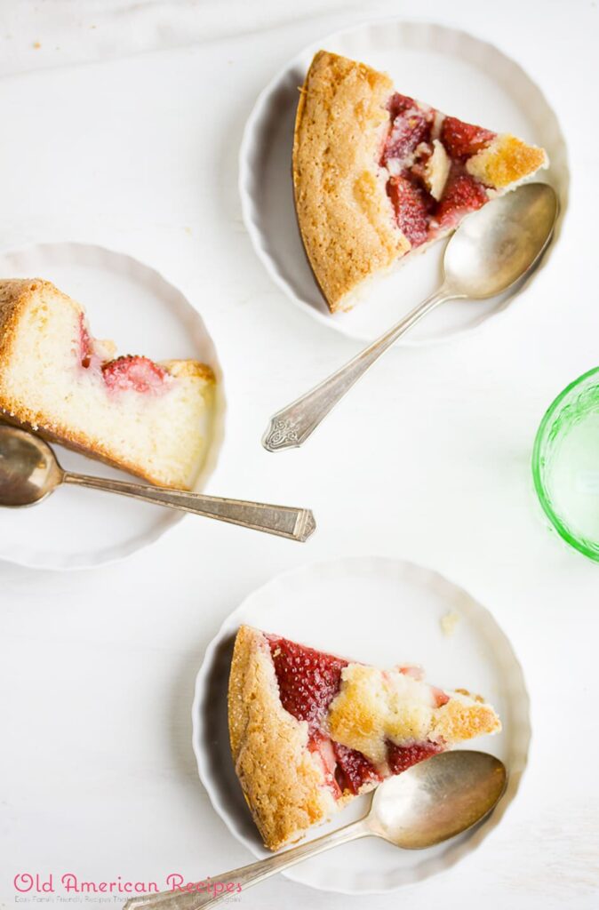 Vanilla Bean-Strawberry Buttermilk Cake