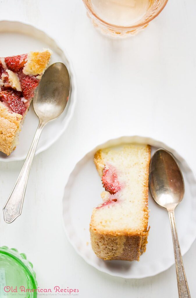 Vanilla Bean-Strawberry Buttermilk Cake