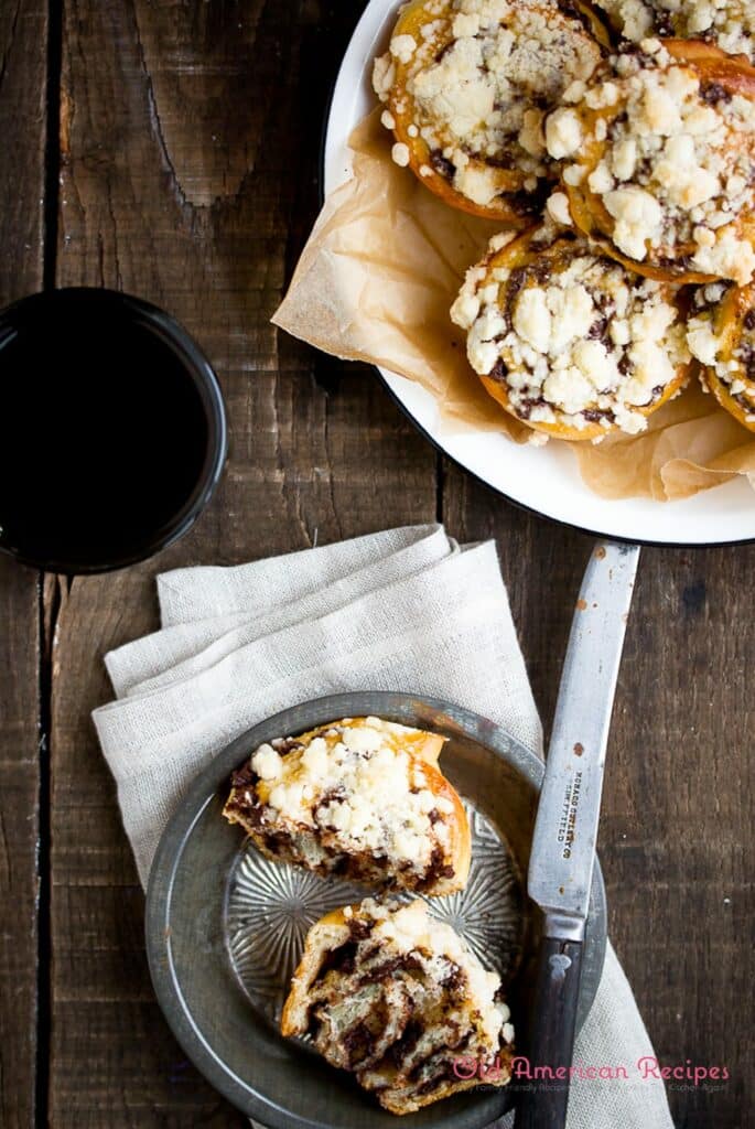 Chocolate Babka Swirl Buns