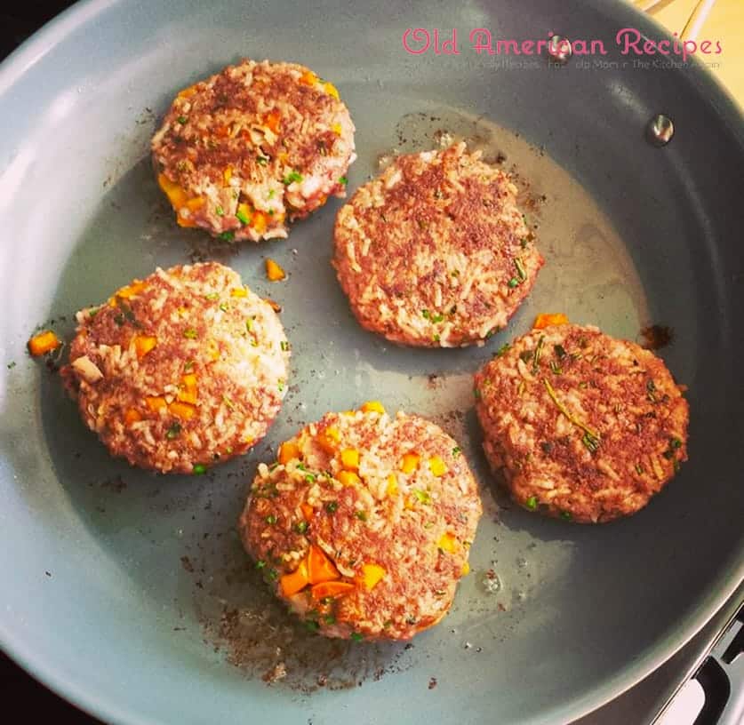 Bun­less Rice Stuff­ing Burgers